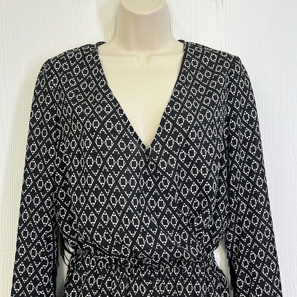 H&M Coachella - Black And White Design Fringe Sleeves Short Romper Size 8 - Picture 3 of 11